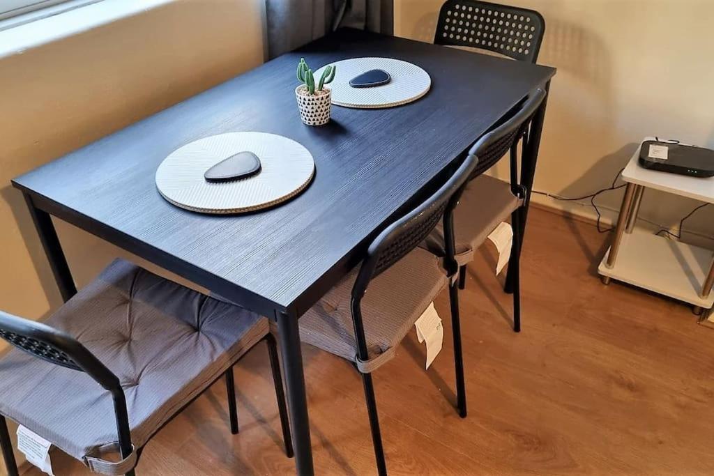 2 Bedroom Apartment In Kennington Лондон Екстериор снимка